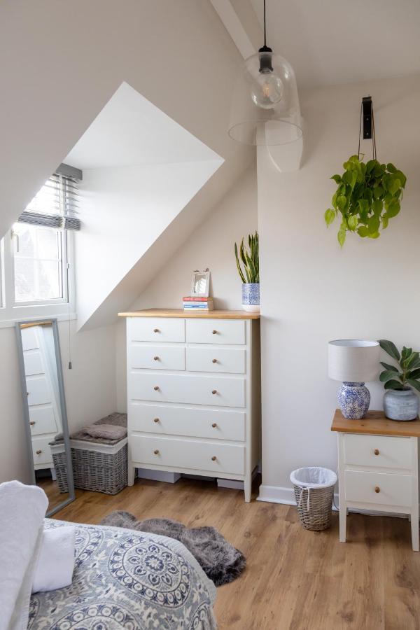 Hereford City - St Owens Terrace - Comfortable & Spacious Well Presented Three Storey House, Perfect For A Weekend Away & Exploring The City On Foot - Hosted By Rentmyhouse Exterior photo