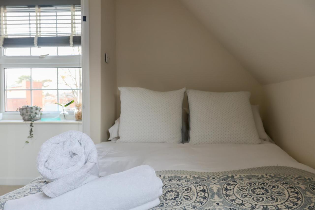 Hereford City - St Owens Terrace - Comfortable & Spacious Well Presented Three Storey House, Perfect For A Weekend Away & Exploring The City On Foot - Hosted By Rentmyhouse Exterior photo