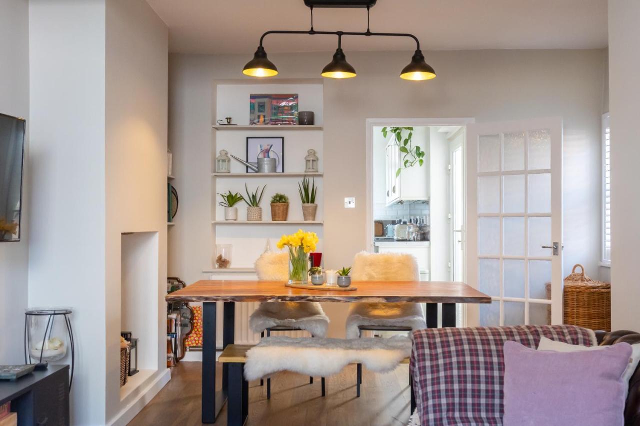 Hereford City - St Owens Terrace - Comfortable & Spacious Well Presented Three Storey House, Perfect For A Weekend Away & Exploring The City On Foot - Hosted By Rentmyhouse Exterior photo